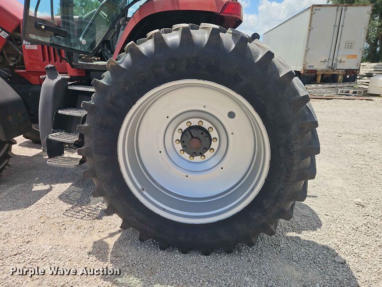 image for item EO8573 1999 Case MX200 MFWD tractor