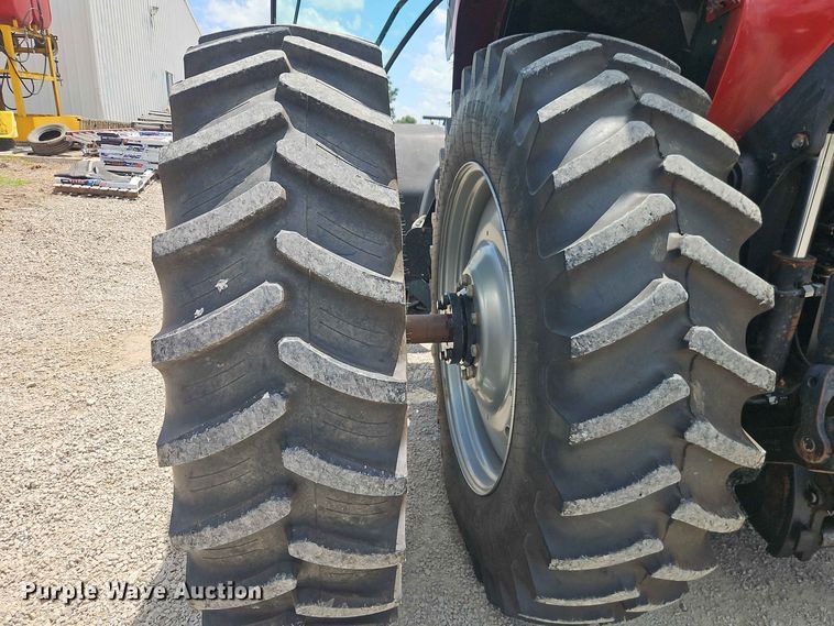 image for item EO8573 1999 Case MX200 MFWD tractor