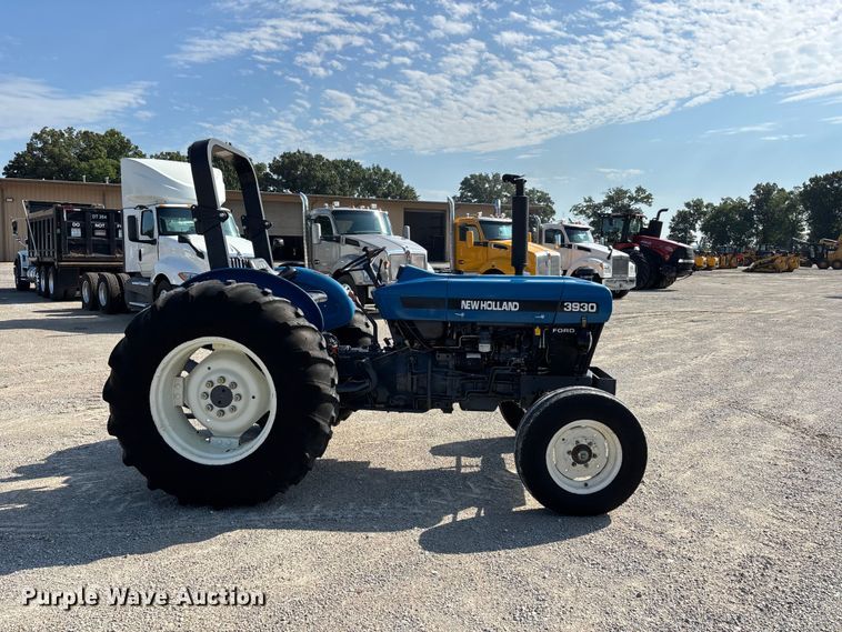 image for item ER3092 1998 New Holland 3930 tractor