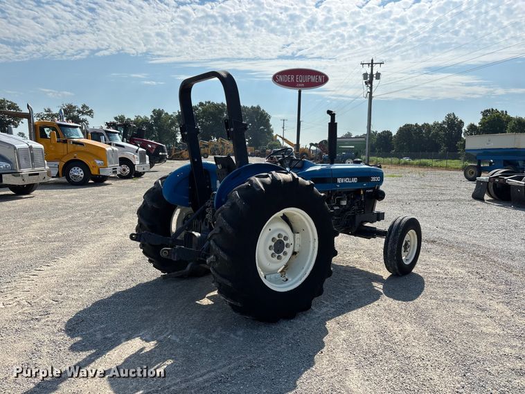 image for item ER3092 1998 New Holland 3930 tractor