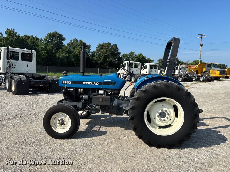 image for item ER3092 1998 New Holland 3930 tractor