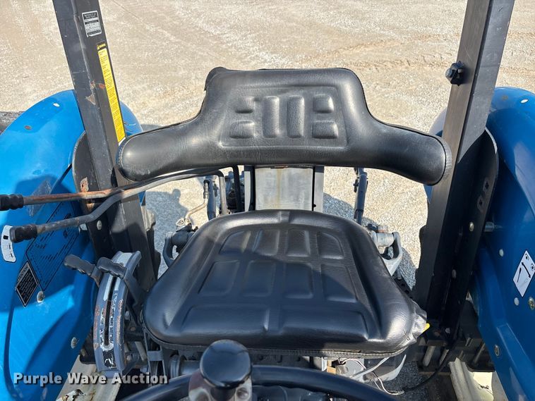 image for item ER3092 1998 New Holland 3930 tractor