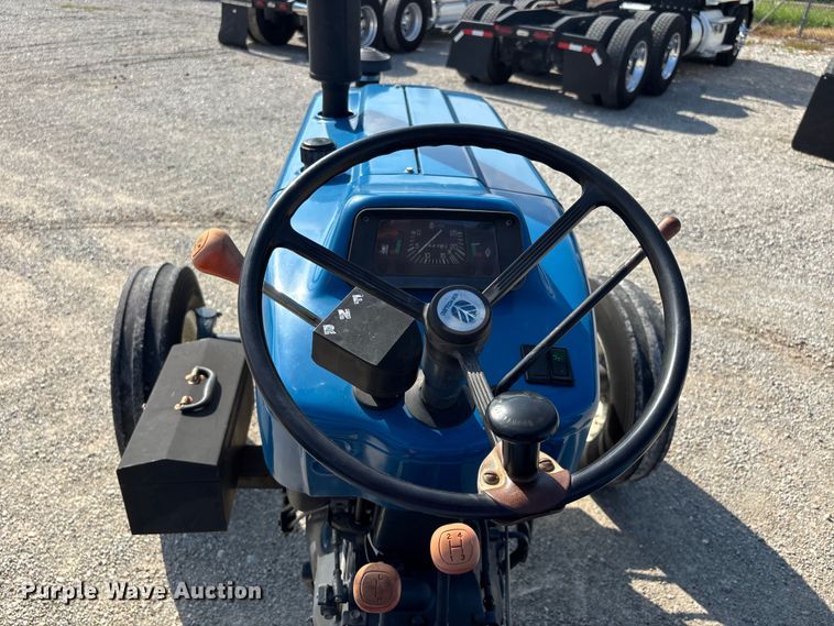 image for item ER3092 1998 New Holland 3930 tractor