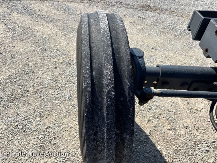 image for item ER3092 1998 New Holland 3930 tractor