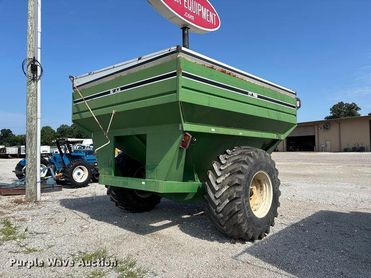 image for item ER3093 J&M 750 grain cart