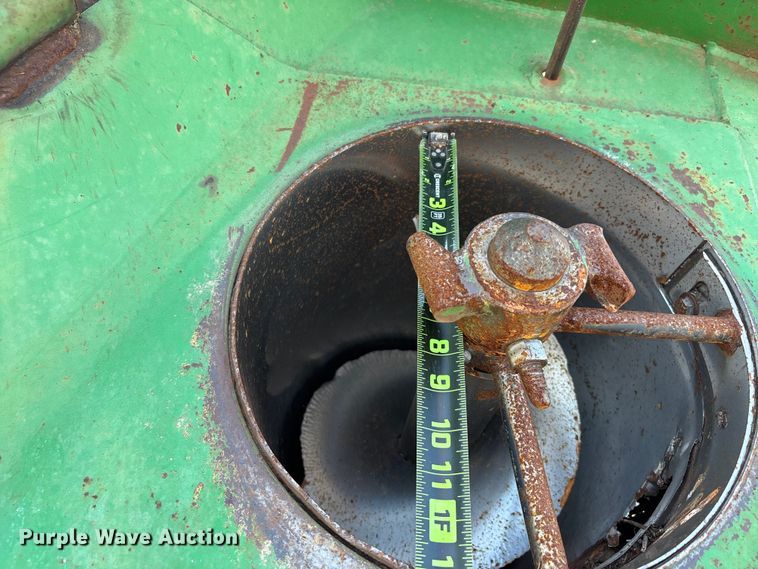 image for item ER3093 J&M 750 grain cart