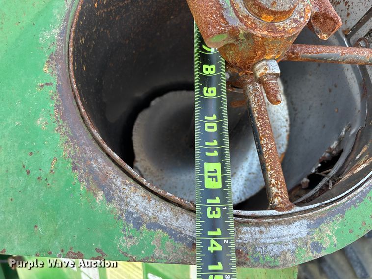 image for item ER3093 J&M 750 grain cart