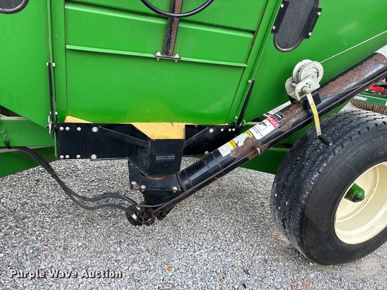 image for item ER3097 J&M 385SD gravity wagon