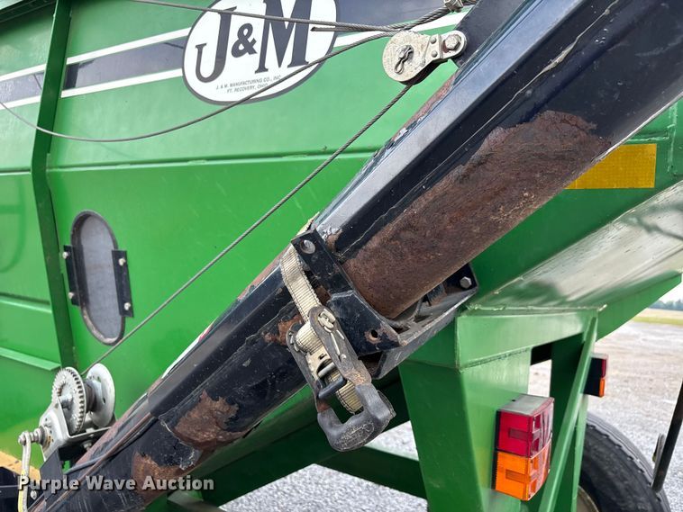 image for item ER3097 J&M 385SD gravity wagon