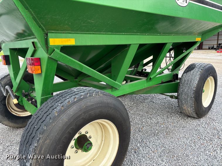 image for item ER3097 J&M 385SD gravity wagon