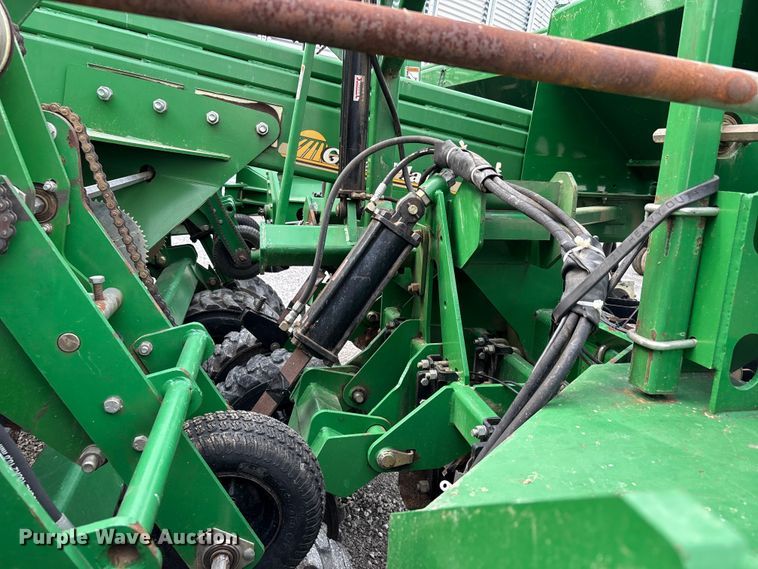 image for item ER3100 Great Plains 3N-3010P grain drill