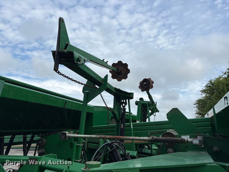 image for item ER3100 Great Plains 3N-3010P grain drill