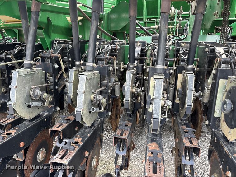image for item ER3100 Great Plains 3N-3010P grain drill