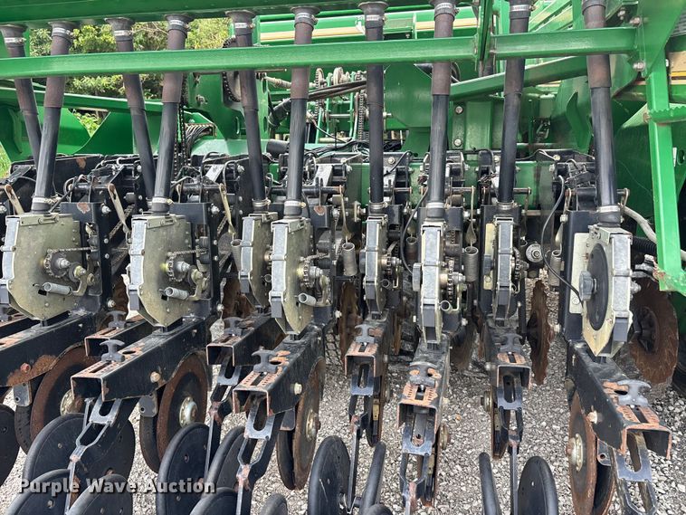 image for item ER3100 Great Plains 3N-3010P grain drill