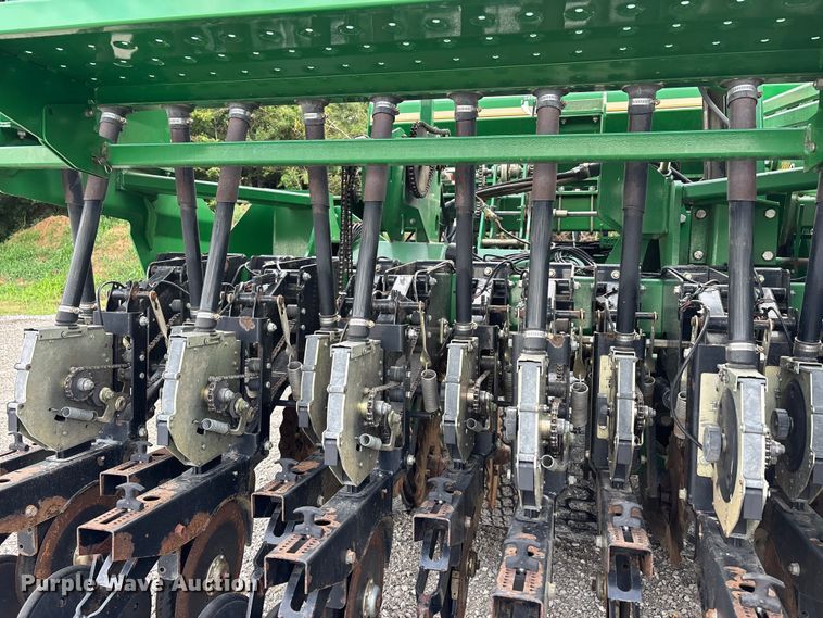 image for item ER3100 Great Plains 3N-3010P grain drill