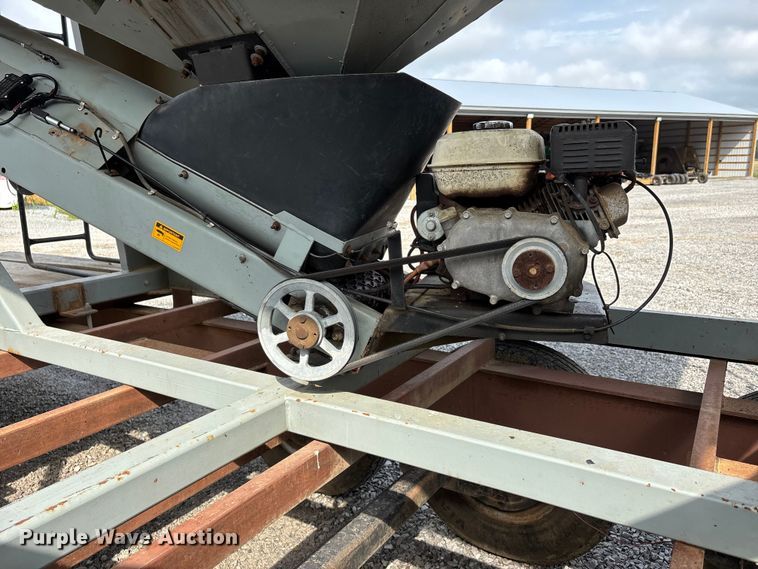 image for item ER3101 Convey-All BTS-405 seed tender
