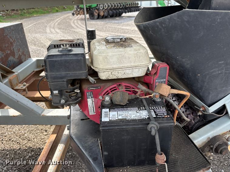 image for item ER3101 Convey-All BTS-405 seed tender