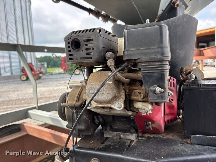 image for item ER3101 Convey-All BTS-405 seed tender
