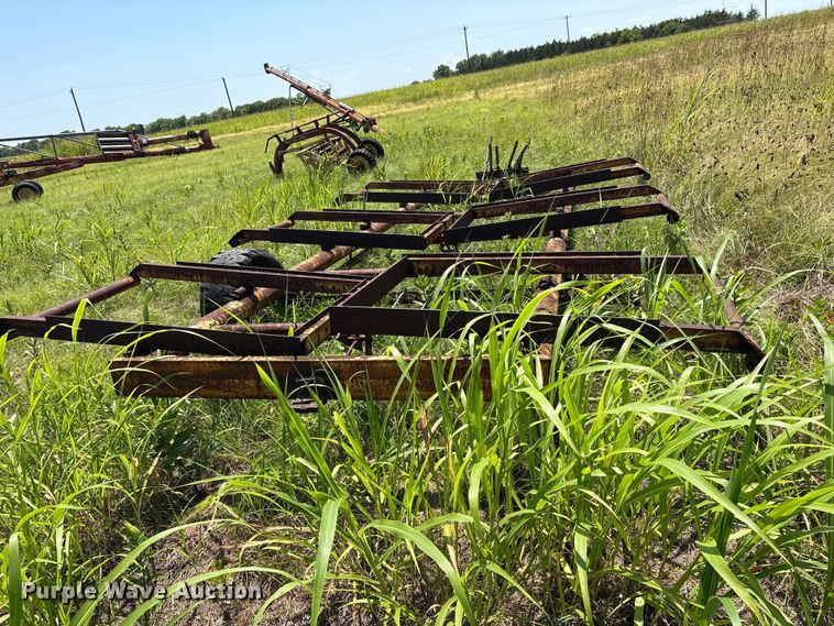 image for item ET0078 hay bale trailer