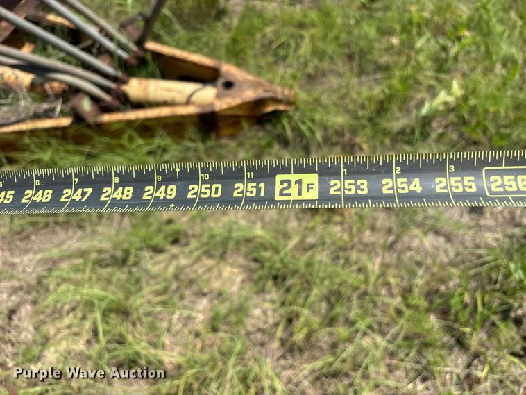image for item ET0078 hay bale trailer