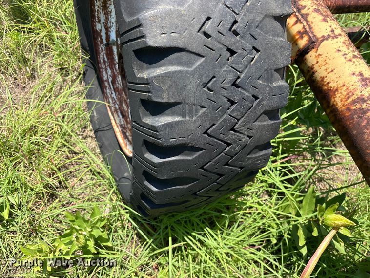 image for item ET0078 hay bale trailer