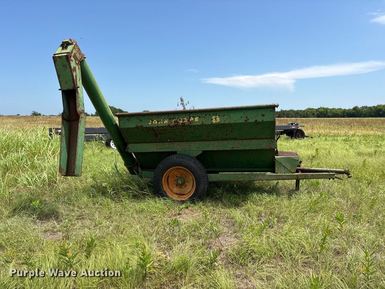 image for item ET0079 John Deere 68 grain cart