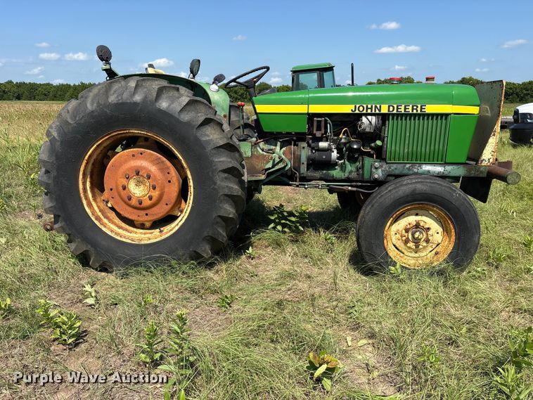 image for item ET0083 John Deere 2240 tractor