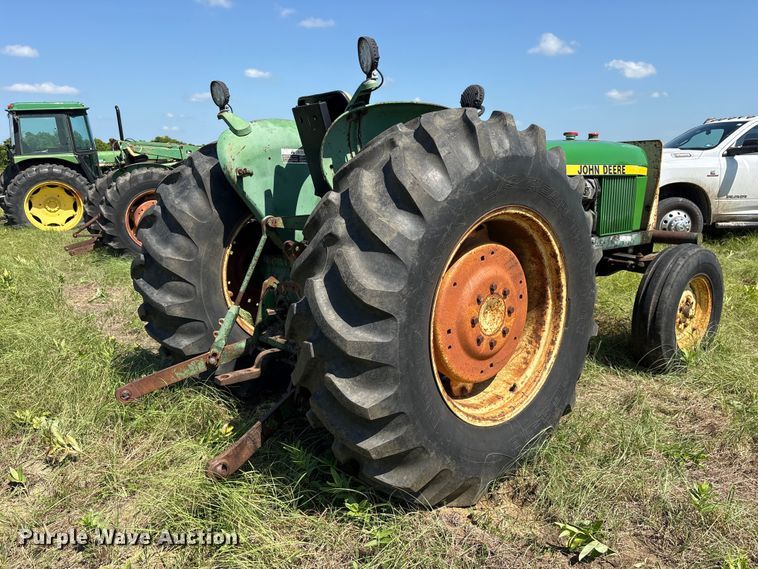 image for item ET0083 John Deere 2240 tractor