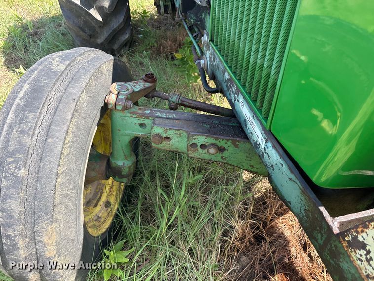 image for item ET0083 John Deere 2240 tractor