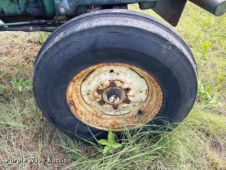 image for item ET0083 John Deere 2240 tractor