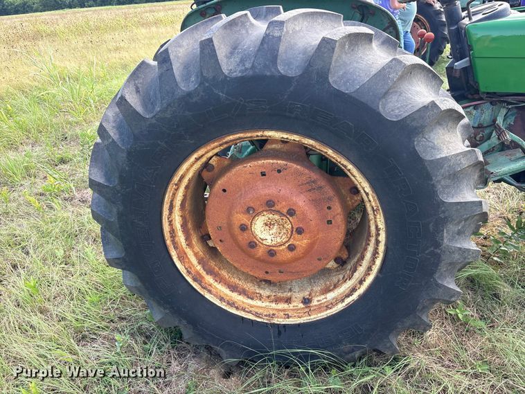 image for item ET0083 John Deere 2240 tractor
