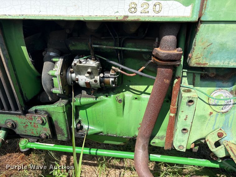 image for item ET0084 John Deere 820 tractor