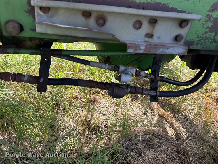image for item ET0084 John Deere 820 tractor