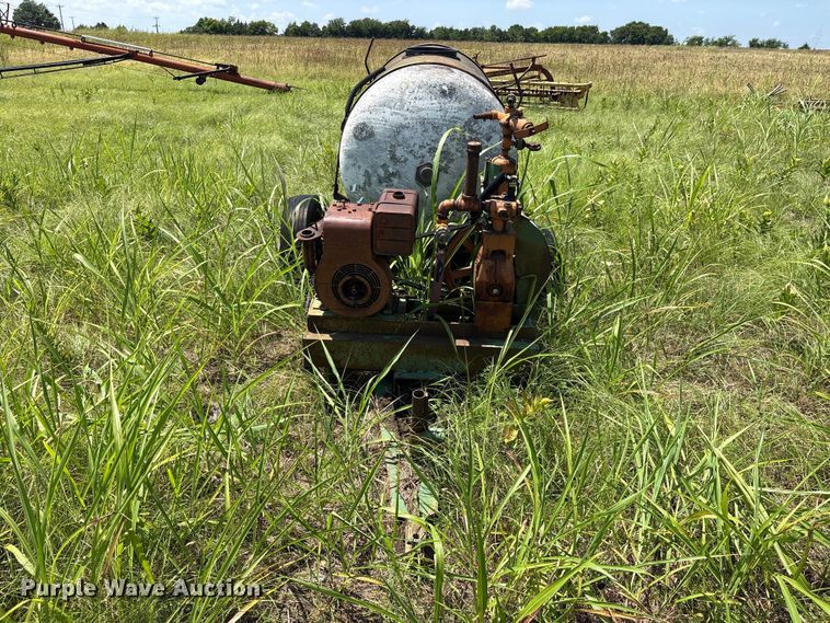 image for item ET0086 sprayer trailer