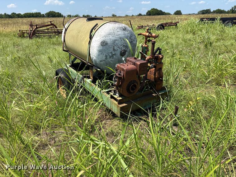 image for item ET0086 sprayer trailer