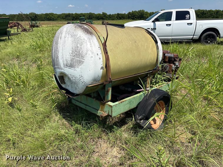 image for item ET0086 sprayer trailer