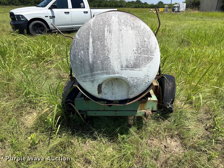 image for item ET0086 sprayer trailer