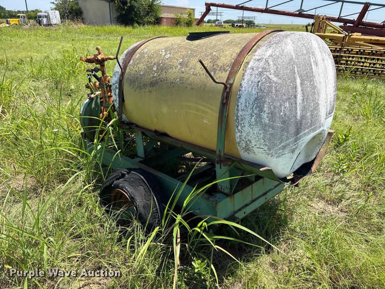 image for item ET0086 sprayer trailer