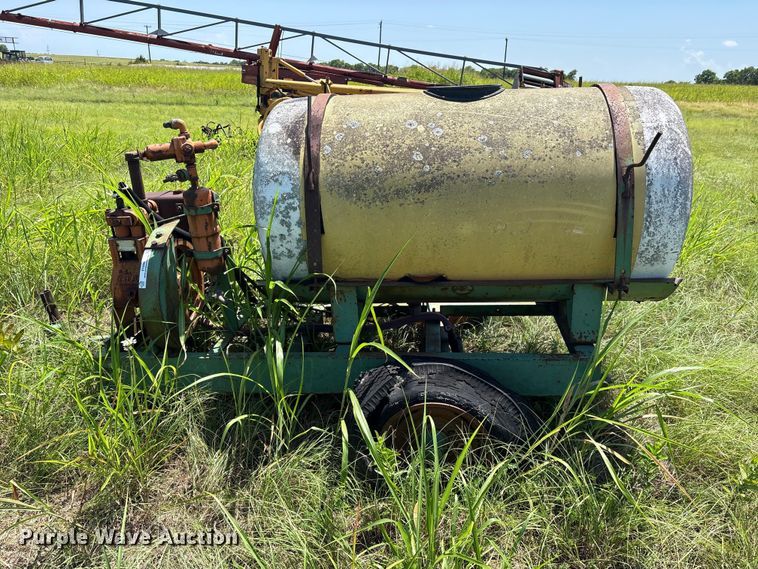 image for item ET0086 sprayer trailer