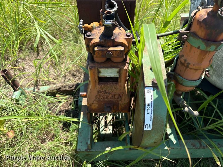image for item ET0086 sprayer trailer