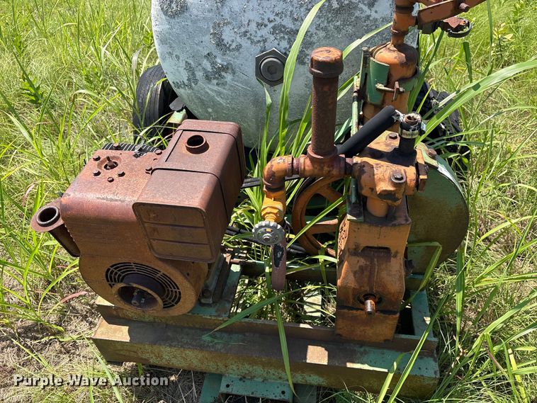 image for item ET0086 sprayer trailer