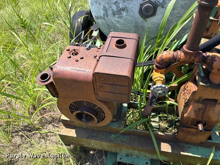 image for item ET0086 sprayer trailer