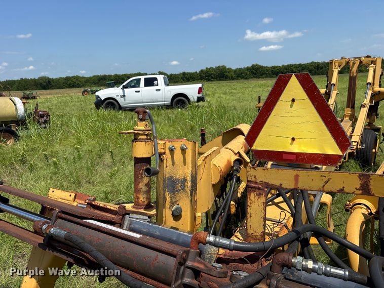 image for item ET0087 2002 Vermeer R28 hay rake