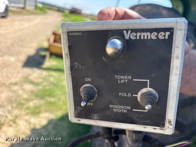 image for item ET0087 2002 Vermeer R28 hay rake