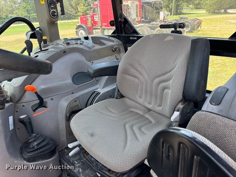 image for item ET0101 2019 Case IH Farmall 120C MFWD tractor