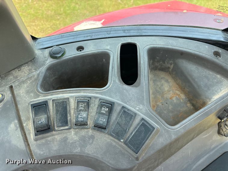 image for item ET0101 2019 Case IH Farmall 120C MFWD tractor