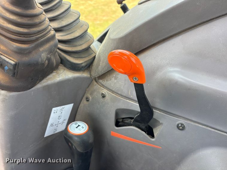 image for item ET0101 2019 Case IH Farmall 120C MFWD tractor