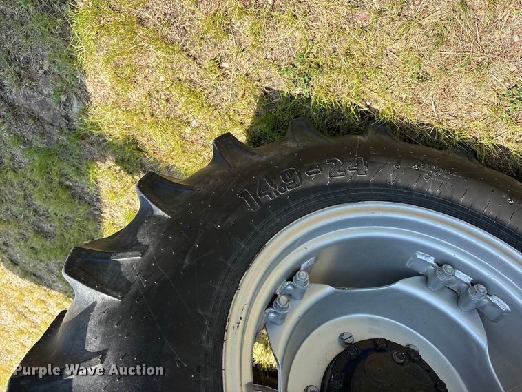image for item ET0101 2019 Case IH Farmall 120C MFWD tractor