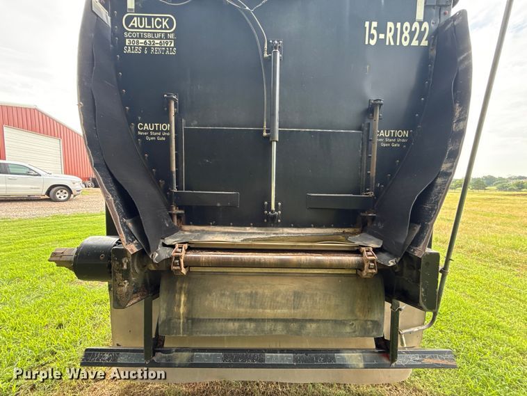 image for item ET6398 2015 Aulick 4270542 live bottom trailer