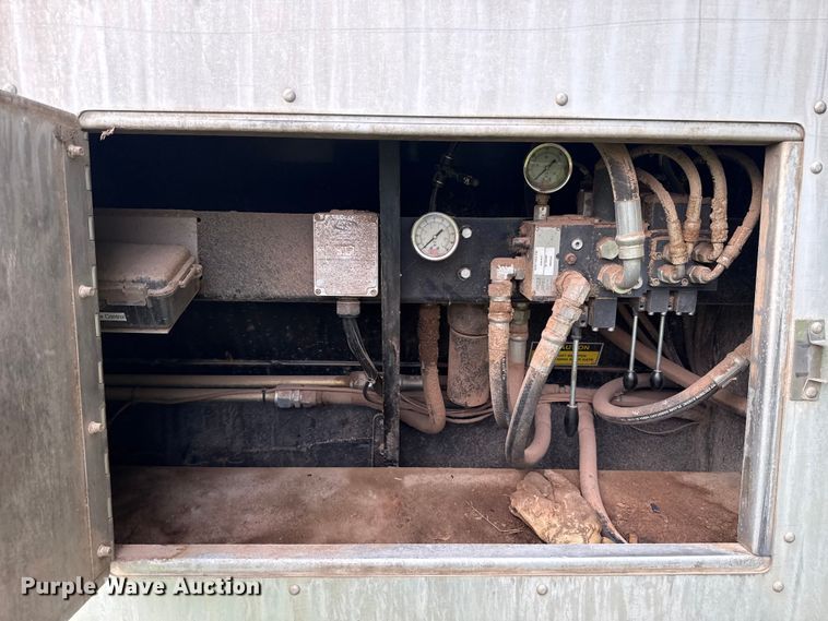 image for item ET6398 2015 Aulick 4270542 live bottom trailer